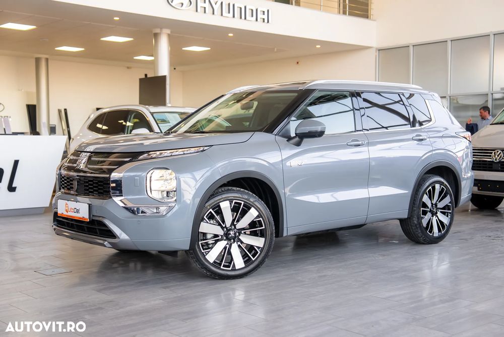 Mitsubishi Outlander 2.4 L 4X4 PHEV Instyle - 4