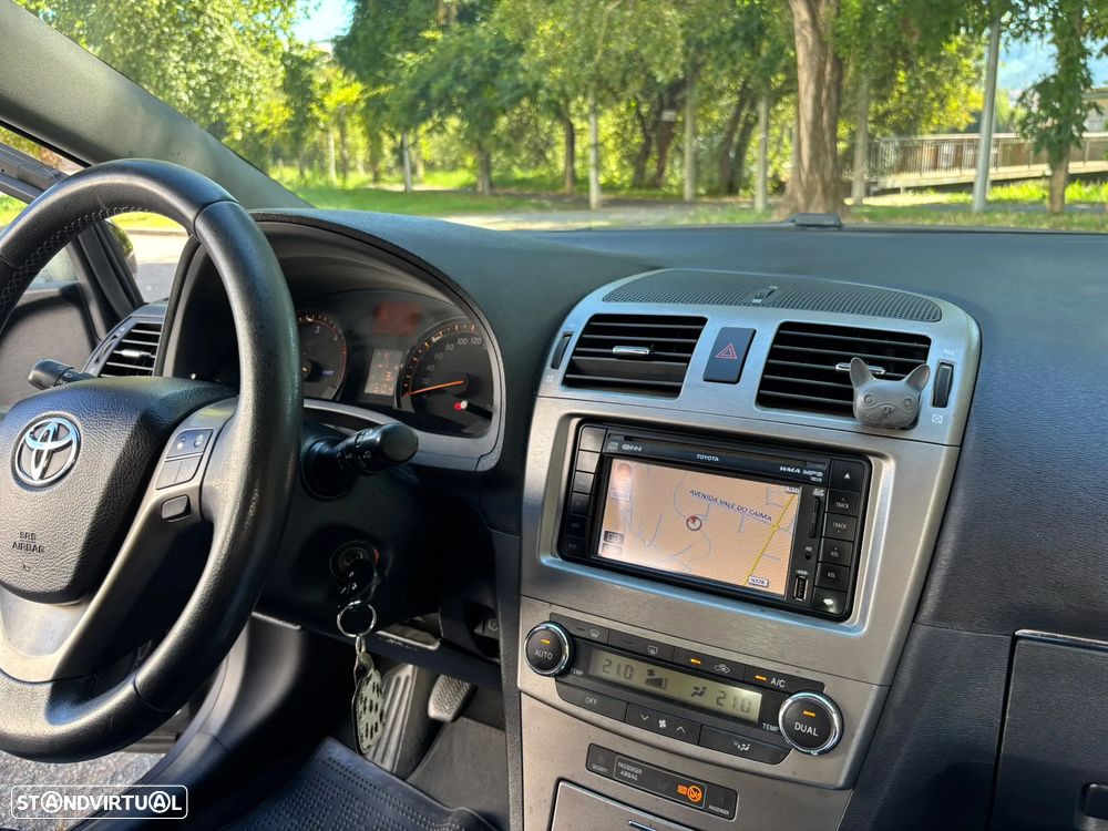 Toyota Avensis SW - 14
