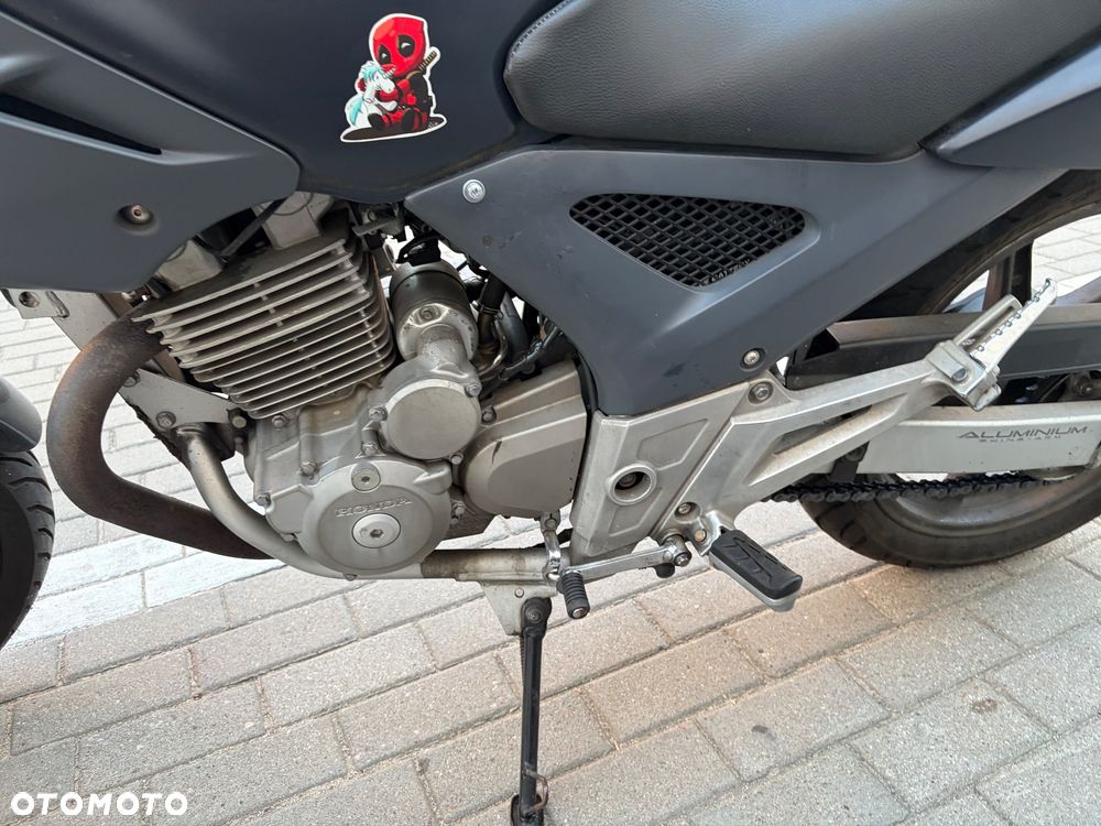 Honda CBF - 17