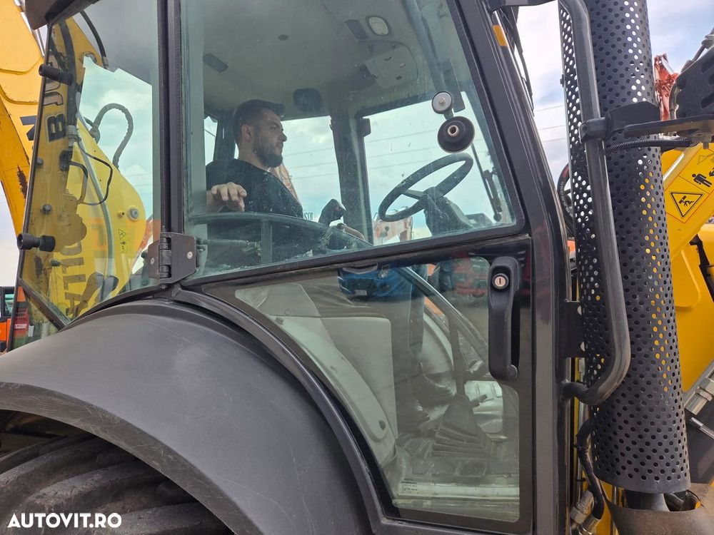 New Holland B110C, 2020, 5.117h, 110 CP, Cupa multifunctionala 4x1 cu furci, Brat excavare extensibil, fara aer conditionat, CE, lung 5,8m, latime 2,3m, Masa operatinala 8tone, Adancime  sapare 6m, posibil leasing 4 ani-PROMOTIE 39.900 EUR+Tva - 15