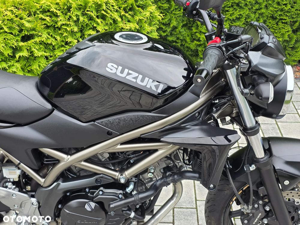 Suzuki SV - 12