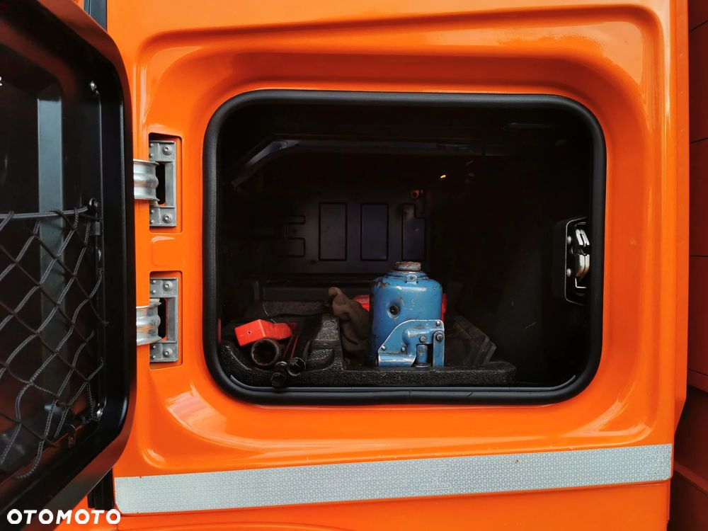Mercedes-Benz Actros - 35