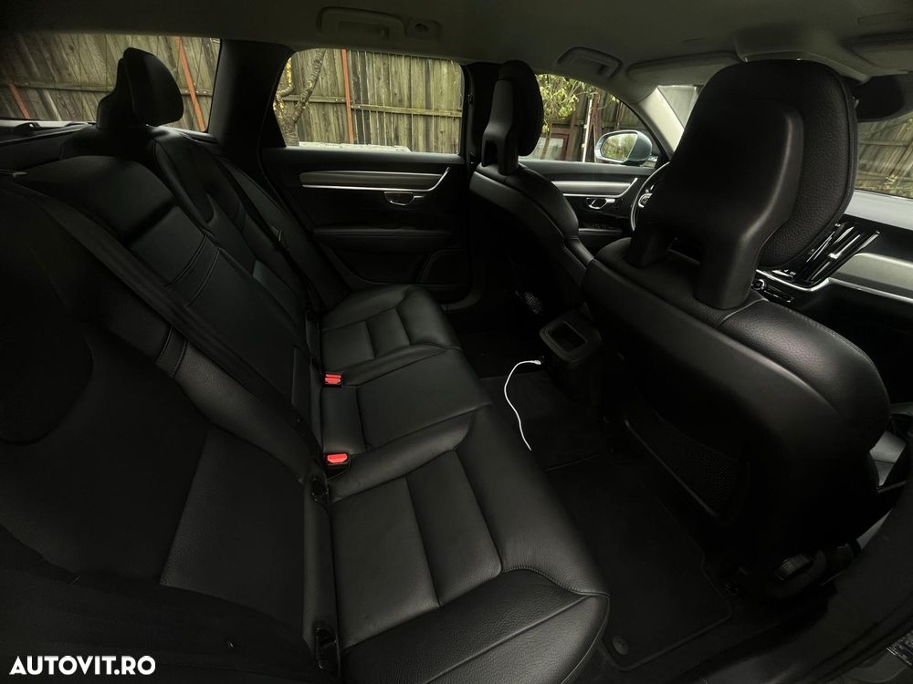 Volvo V90 D4 Momentum - 10