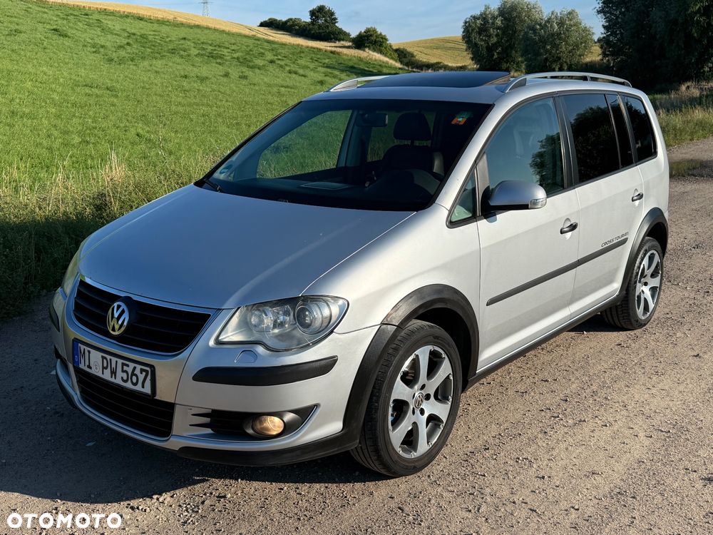 Volkswagen Touran 2.0 TDI DPF Cross - 1
