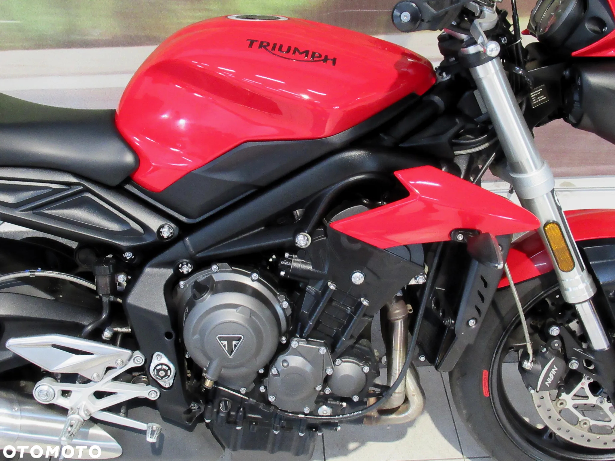Triumph Street Triple - 16