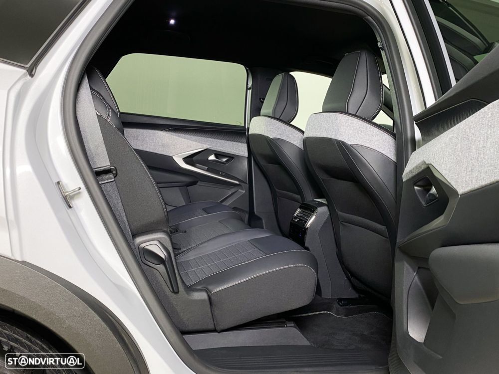 Peugeot 5008 1.2 Hybrid Allure Pack e-DCS6 - 18