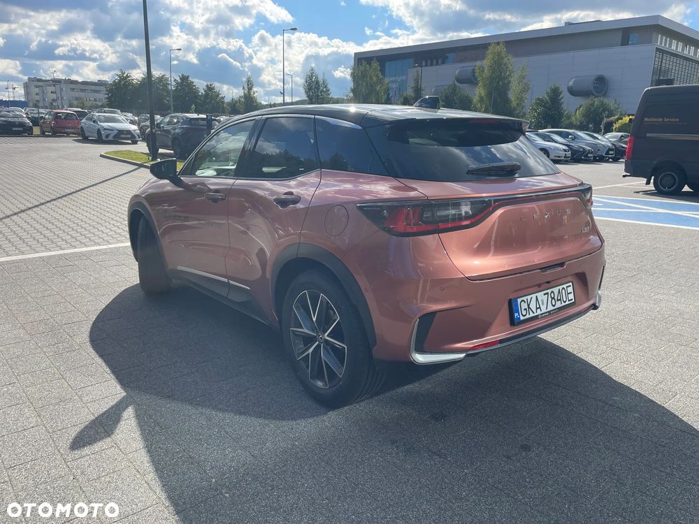 Lexus LBX 1.5 Hybrid Cool - 2