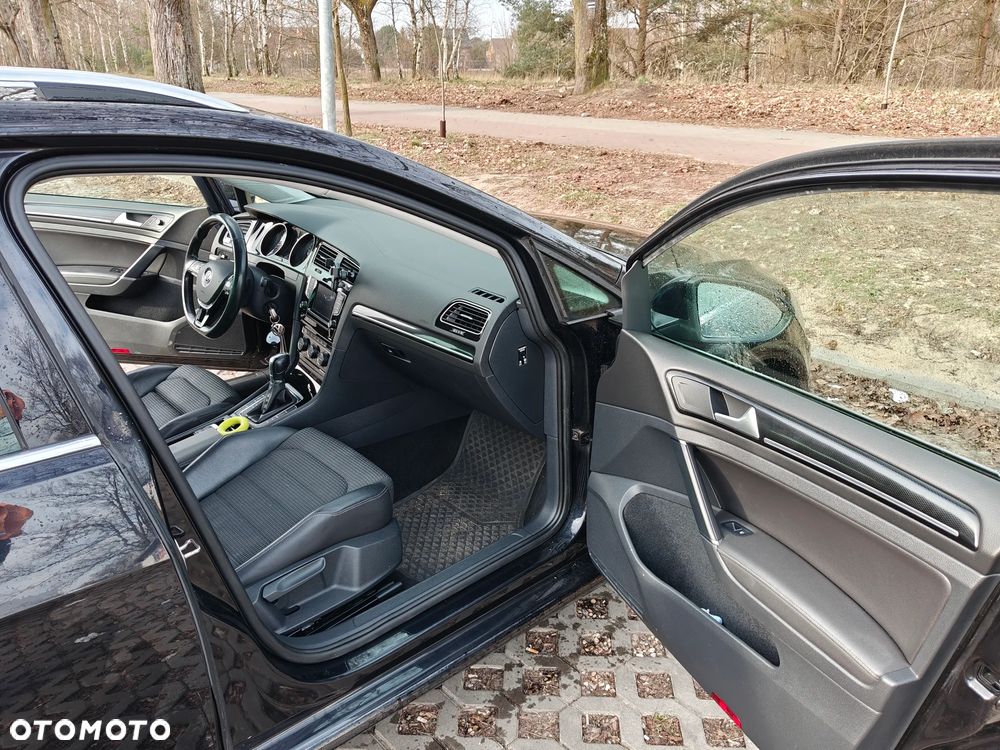 Volkswagen Golf - 15