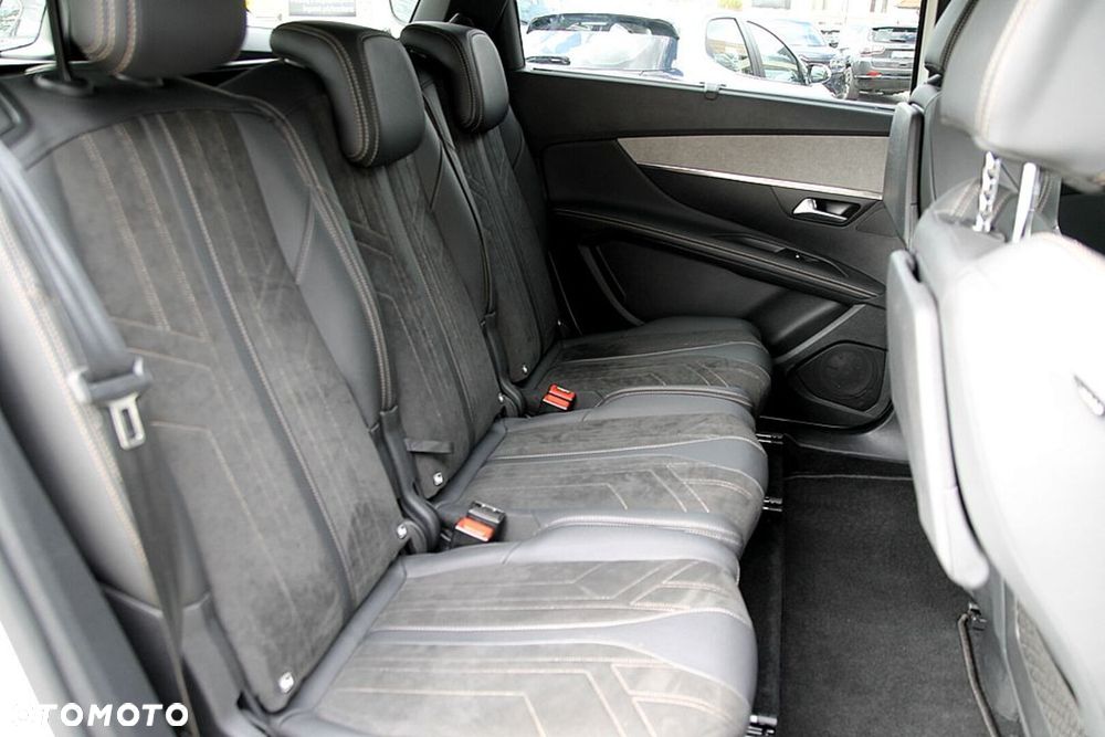 Peugeot 5008 - 23