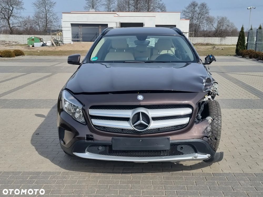 Mercedes-Benz GLA 200 (CDI) d 7G-DCT - 2