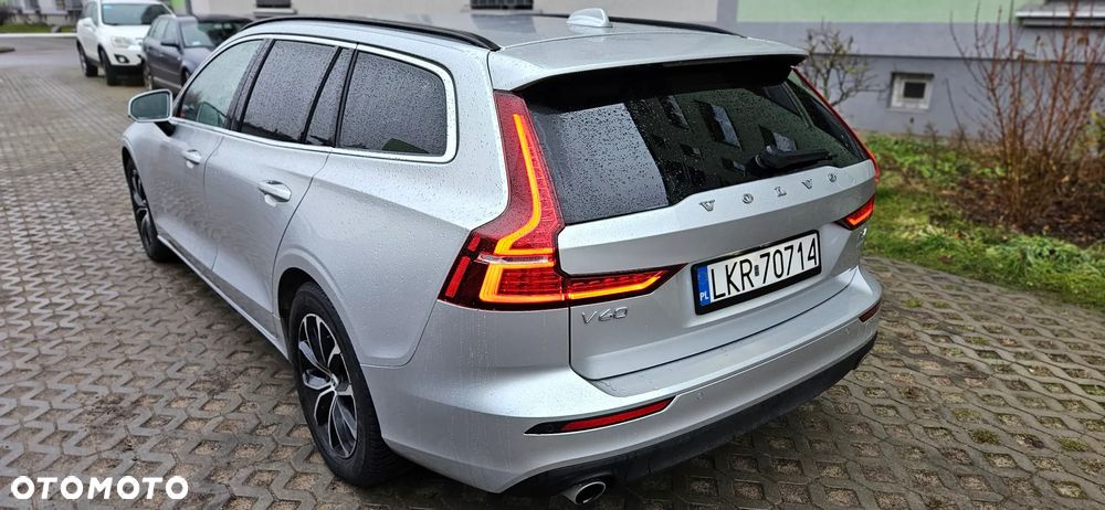 Volvo V60 D4 Momentum Pro - 2
