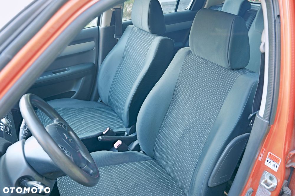 Suzuki Swift - 10