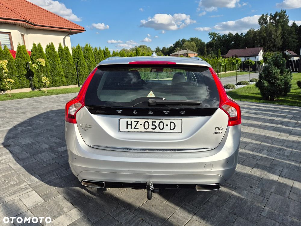 Volvo V60 D6 AWD Plug-in Hybrid Summum - 19