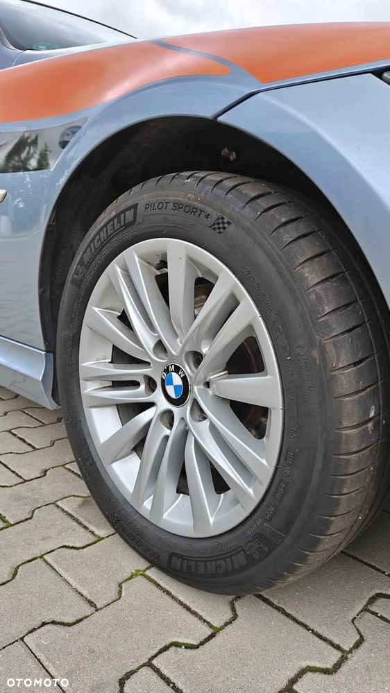 BMW Seria 3 320d Efficient Dynamics - 13