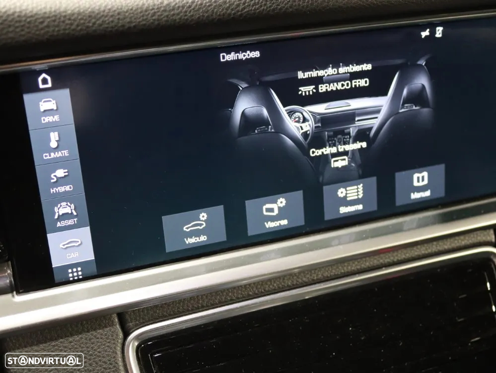 Porsche Panamera 4 E-Hybrid - 32