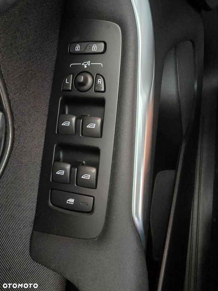 Volvo V40 Cross Country D3 Geartronic Plus - 24