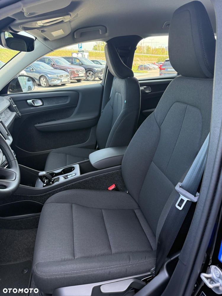 Volvo XC 40 B3 Essential - 12