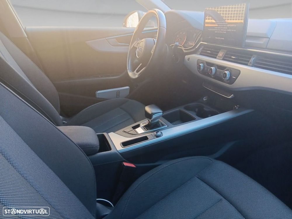 Audi A4 Avant 35 TDI S tronic - 13