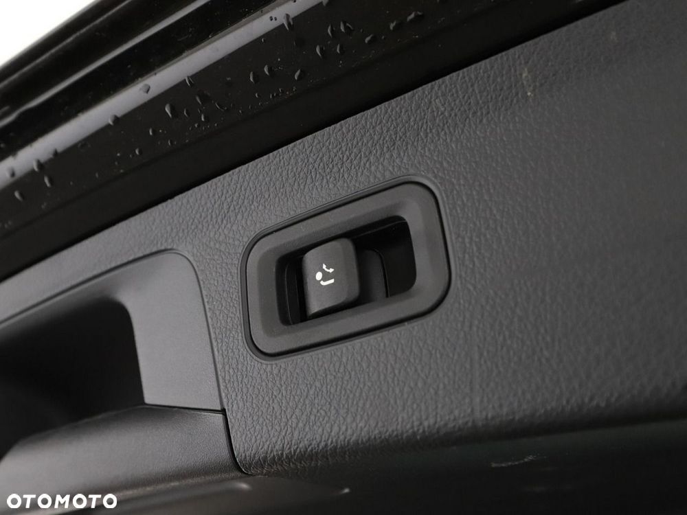 Mercedes-Benz Klasa A 250 E 8G-DCT - 39