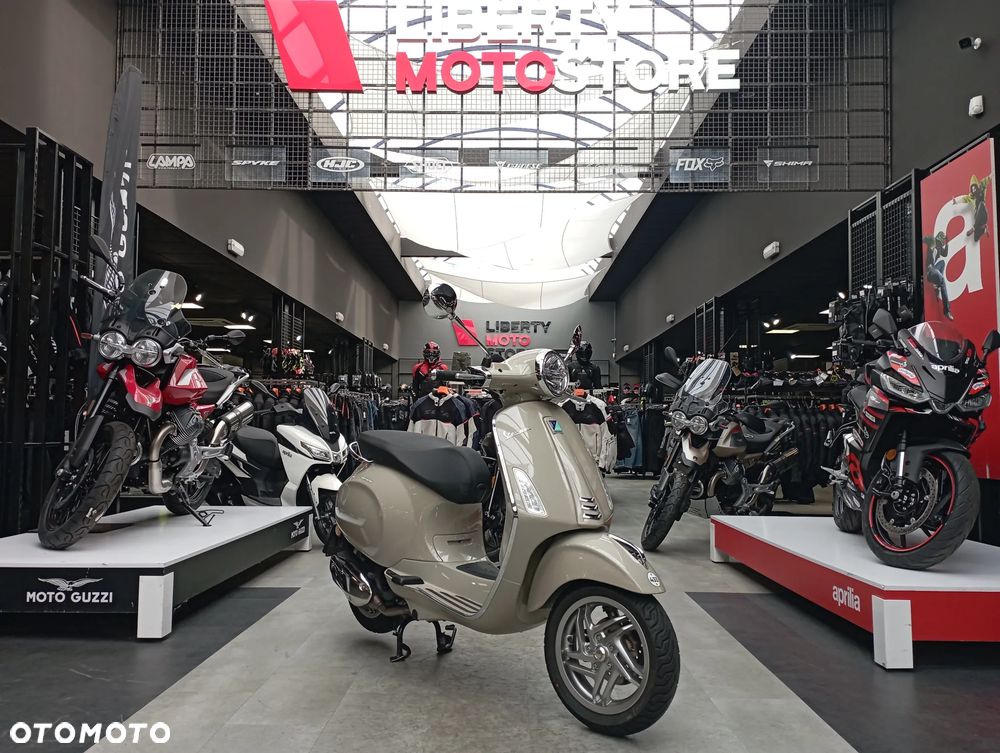 Vespa Primavera - 3
