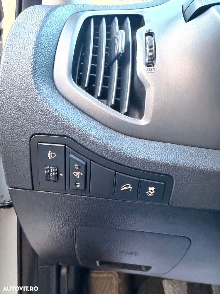 Kia Sportage 1.7 DSL MT 4x2 STYLE - 17