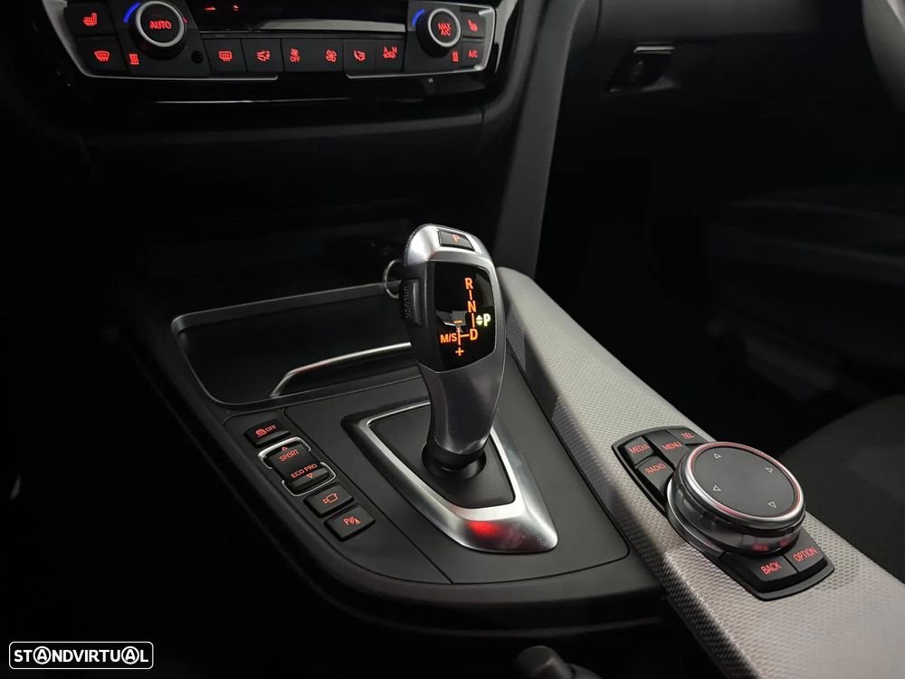 BMW 330 i Pack M Auto - 18