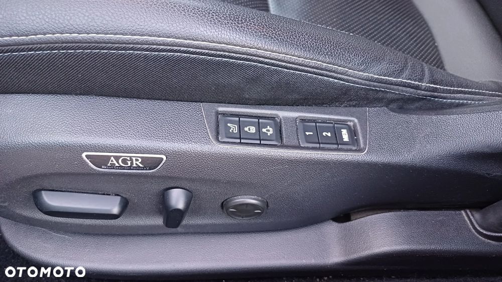 Opel Astra 1.6 T Dynamic S&S - 11