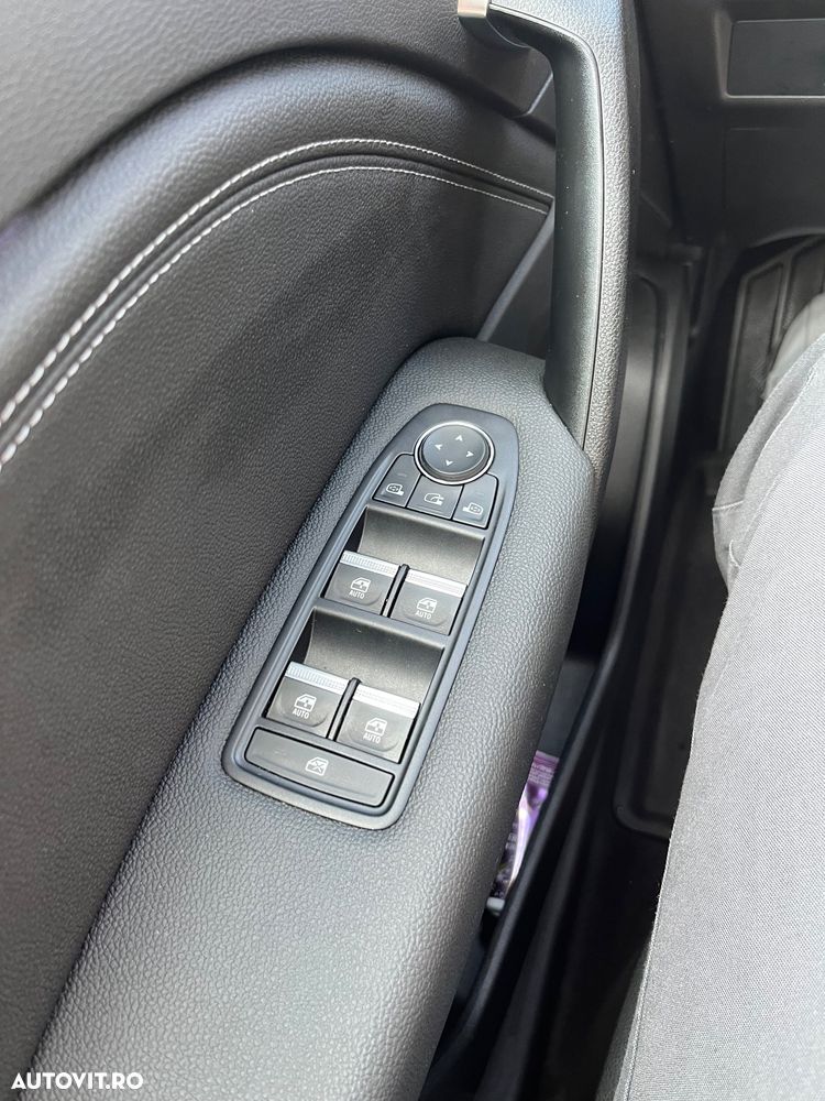 Renault Captur 140 EDC MHEV Techno - 26