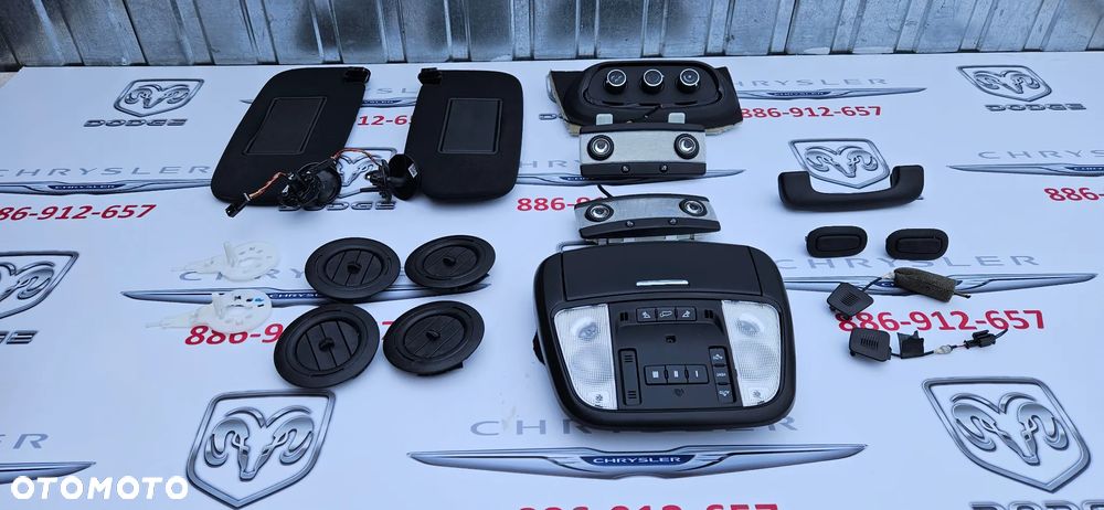 Dodge Durango III LIFT 2021-2025 Słoneczki Osłona przeciwsłoneczna Oświetlenie kabiny kierowcy Lampka podświetlenia Panel sterowania klimatyzacją Panel nawiewu - 2