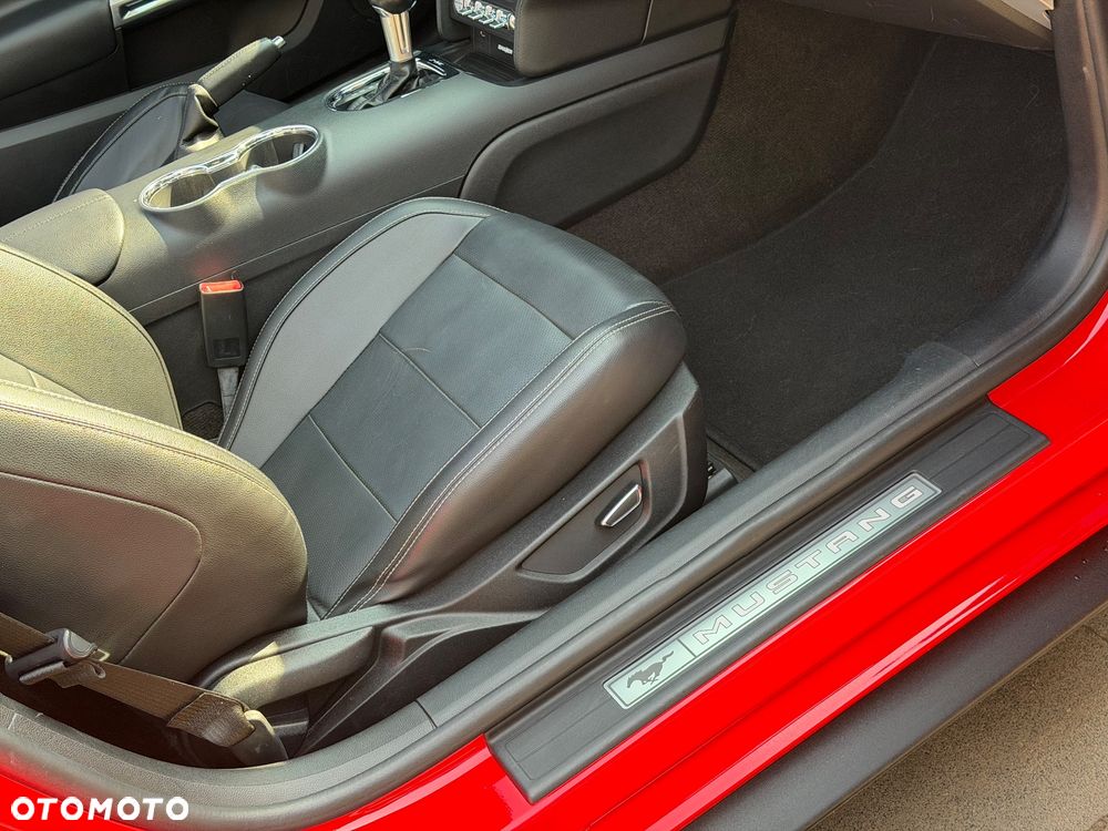 Ford Mustang - 16