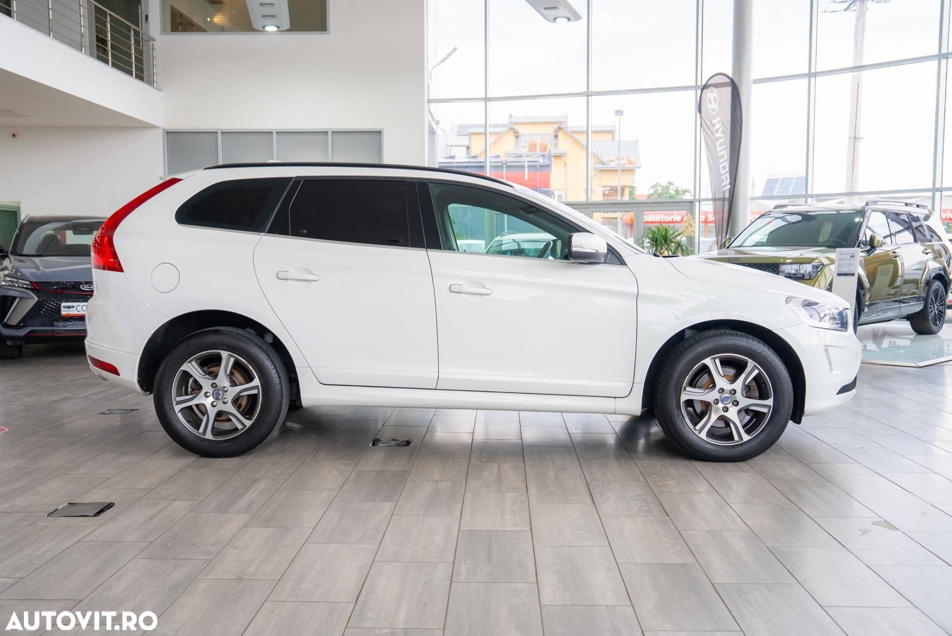 Volvo XC 60 D5 AWD Momentum - 11