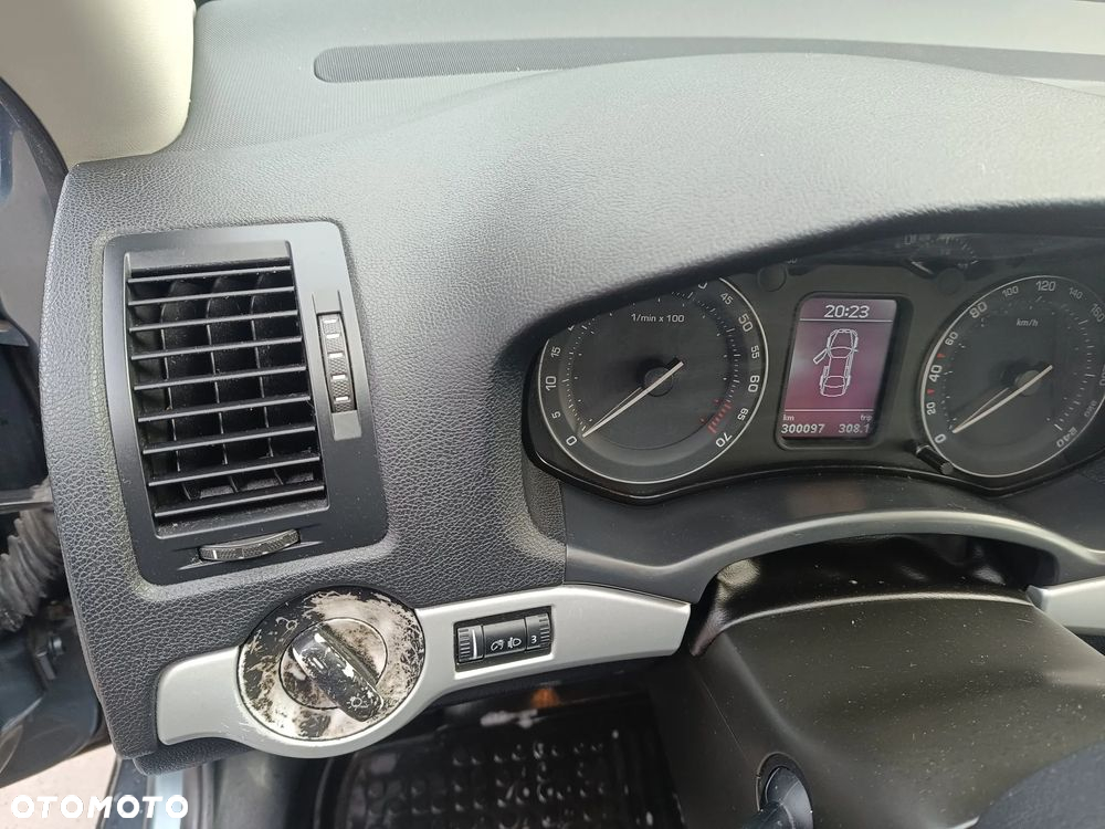 Skoda Octavia - 14