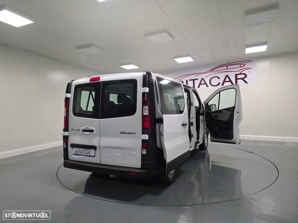 Renault Trafic - 32