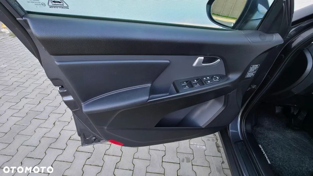 Kia Sportage 1.7 CRDI 2WD Spirit - 23