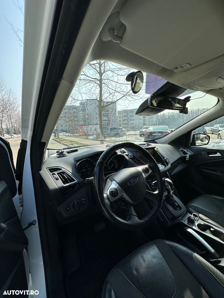 Ford Kuga 2.0 TDCi Powershift 4WD Titanium - 9