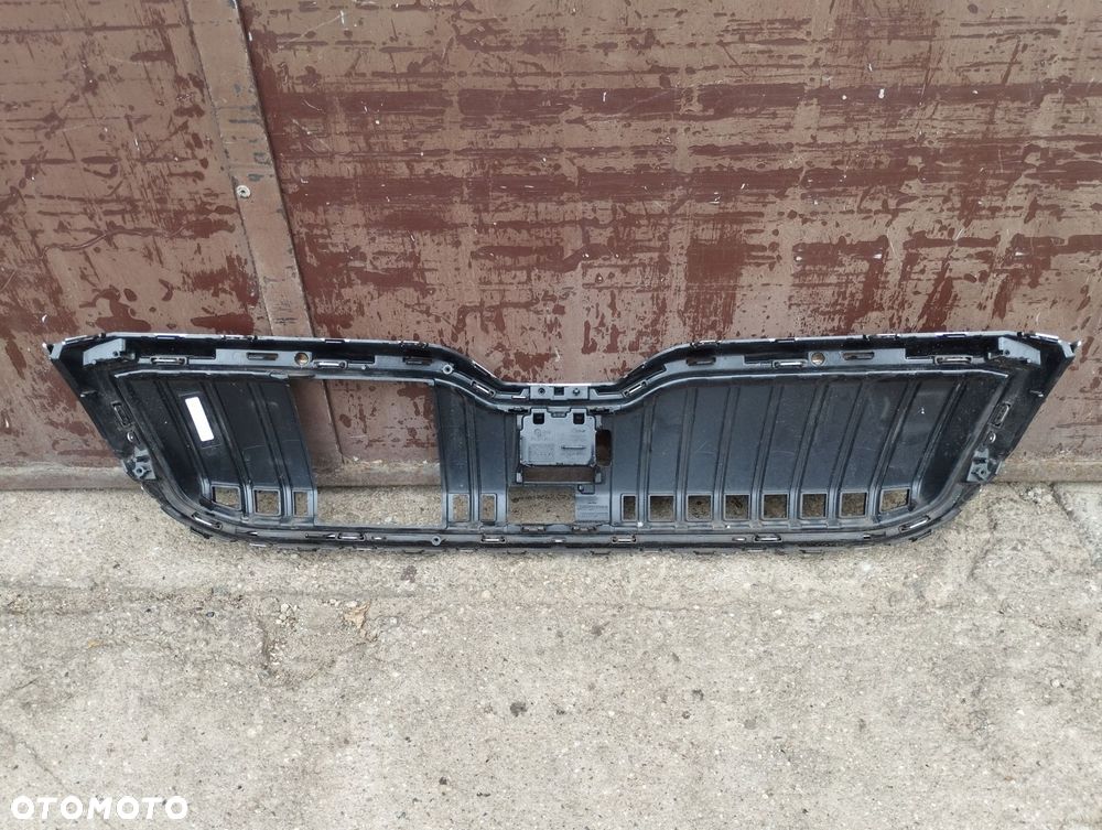 grill atrapa skoda superb iii 3 lift 2019-2024 3v0 - 7