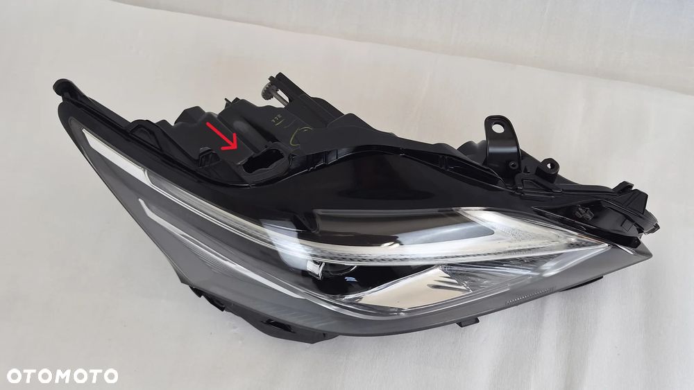 LAMPA PRAWA PRZÓD LEXUS CT 200H F-SPORT LIFT 2018- - 3