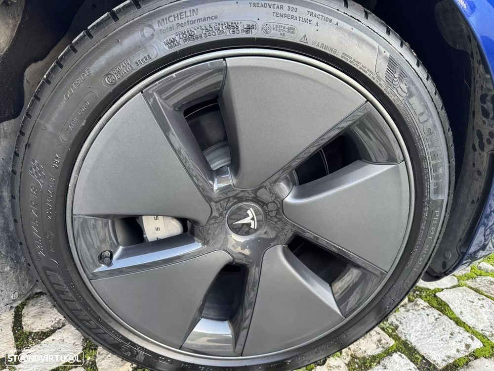 Tesla Model 3 Tração Traseira Standard - 38
