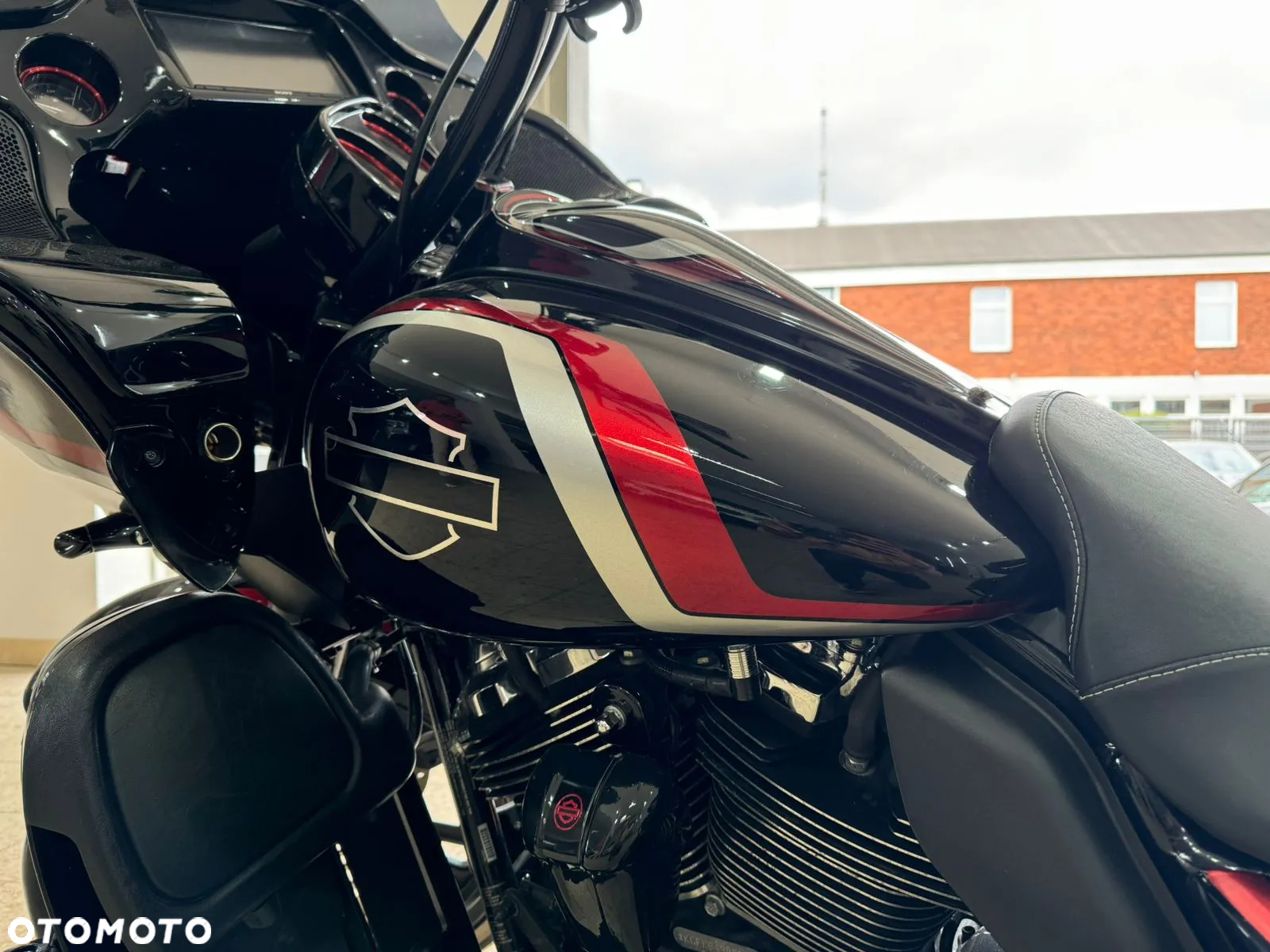 Harley-Davidson Touring Road Glide - 22