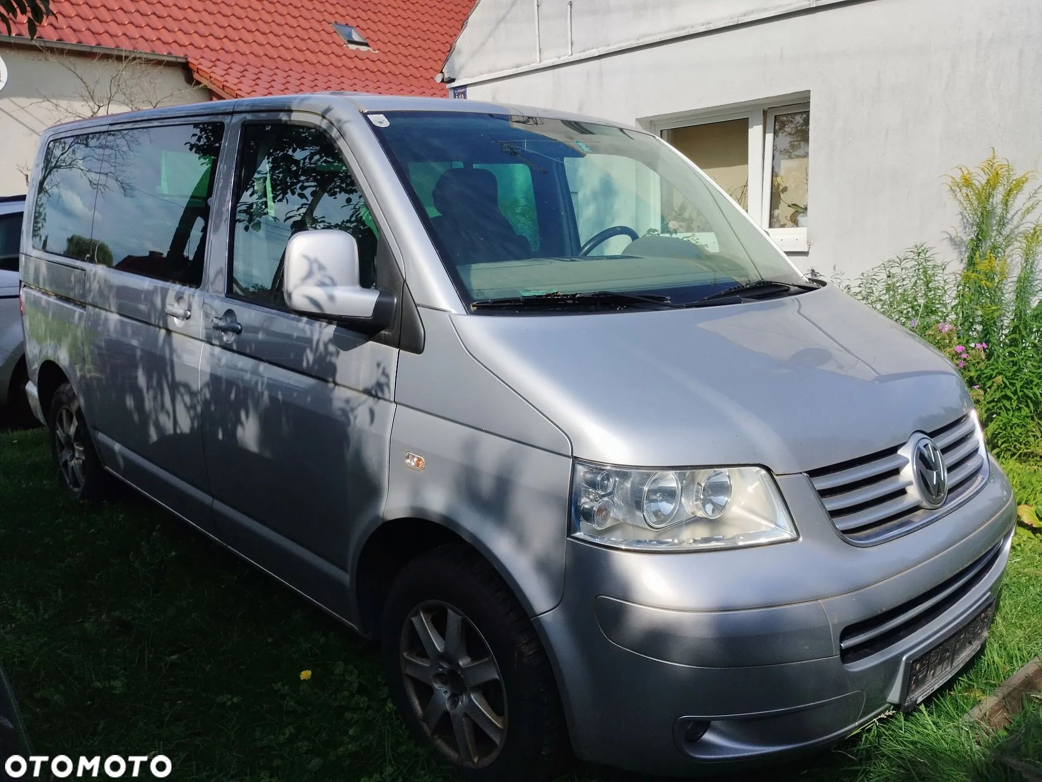Volkswagen Multivan - 1