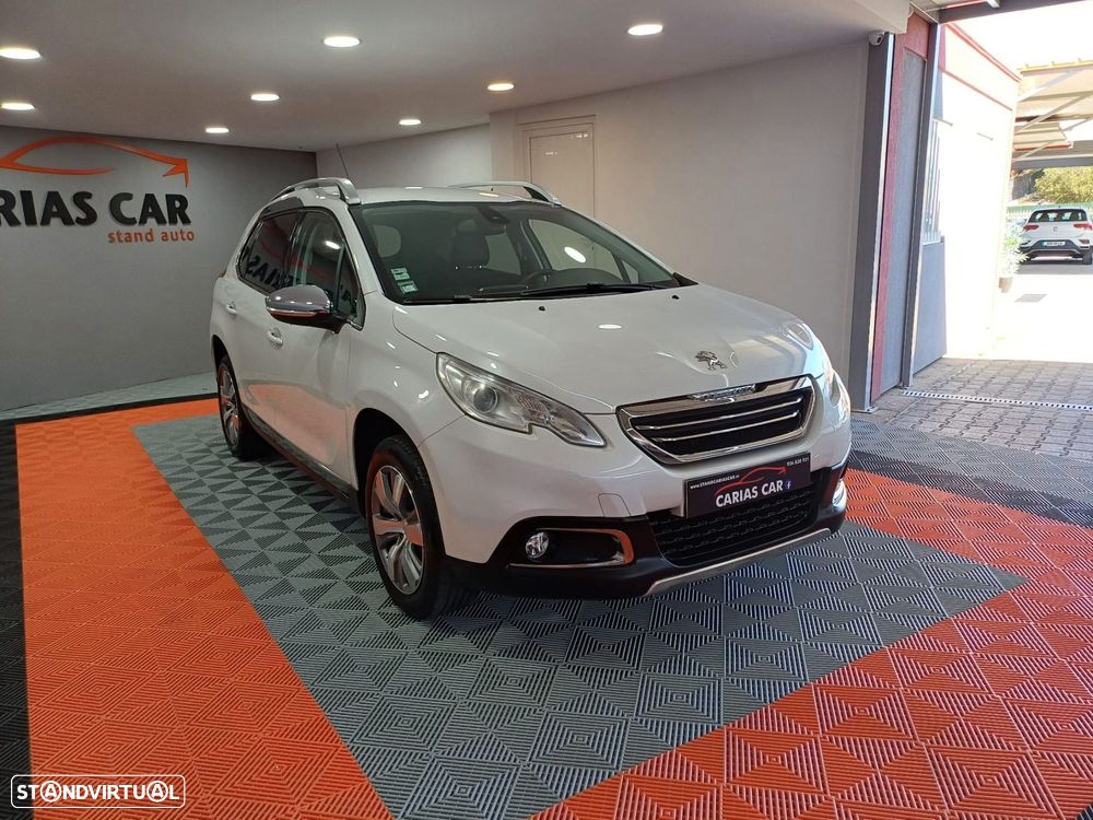 Peugeot 2008 1.2 PureTech Allure - 2