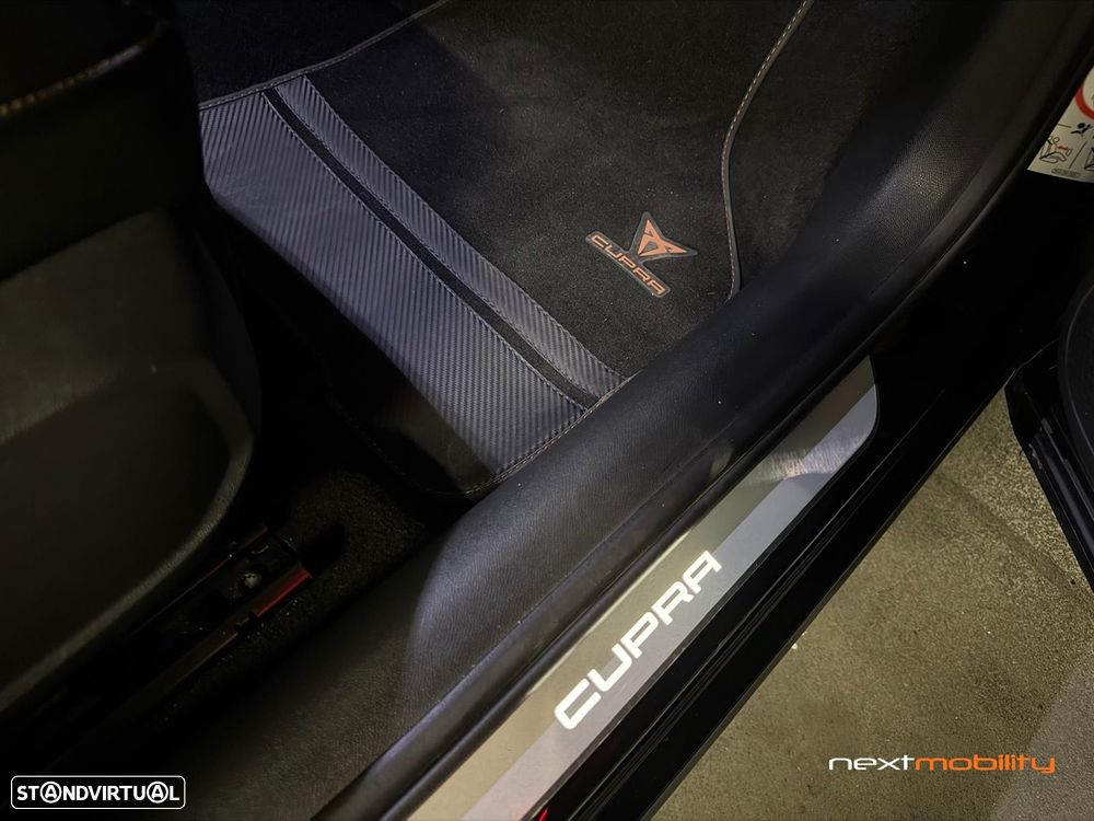 Cupra Formentor 1.4 e-Hybrid Plus DSG - 25