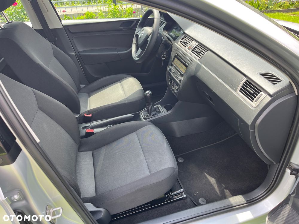 Skoda RAPID 1.2 TSI Edition - 8