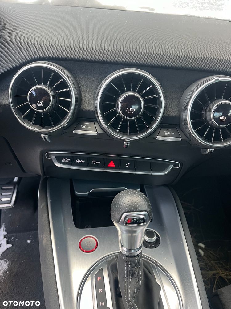 Audi TT S Coupé - 23