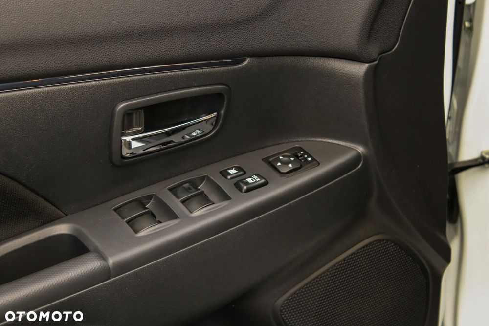 Mitsubishi ASX 2.0 2WD Intro Edition+ - 28