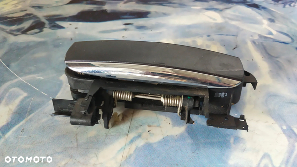KLAMKA ZEWNĘTRZNA PRAWY TYŁ AUDI A6 C6 4F0837207