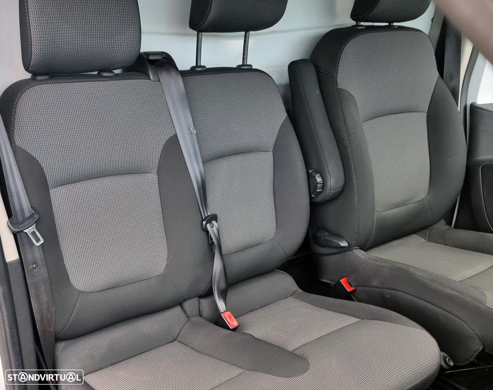 Renault Trafic 2.0 dCi L1H1 - IVA Dedutível - 29