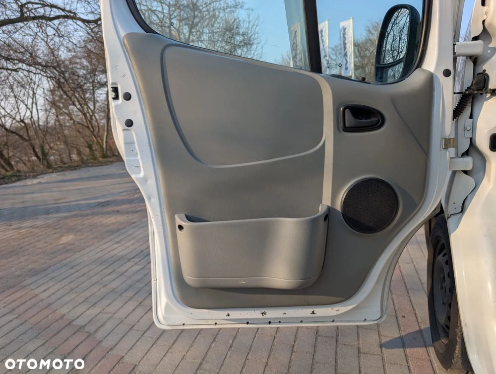 Renault Trafic 2.0 dCi 115 L2H1 - 10