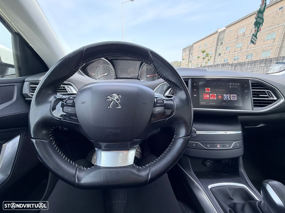 Peugeot 308 SW 1.6 BlueHDi Allure J18 EAT6 - 5