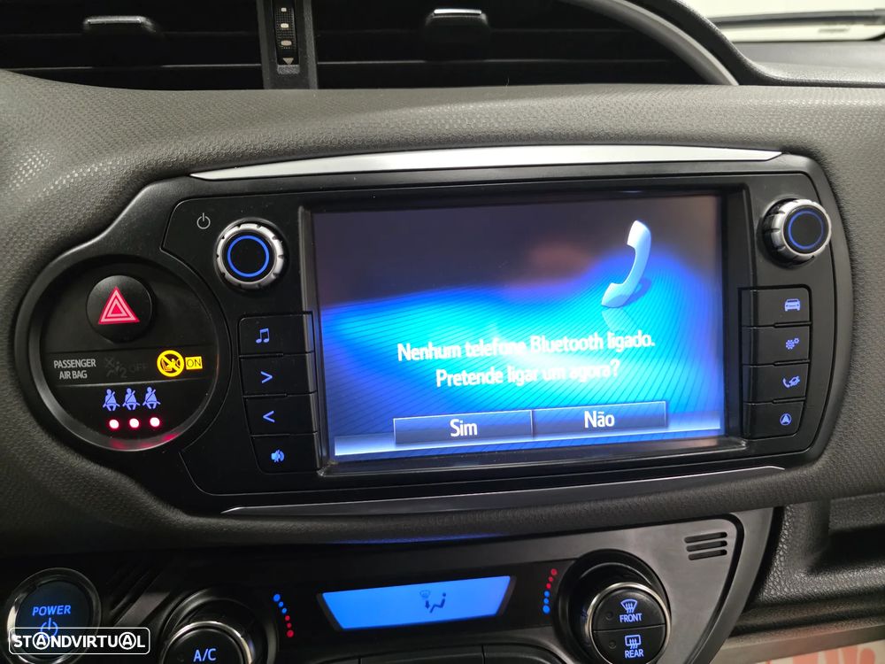 Toyota Yaris 1.5 HSD Comfort+P.Style - 57